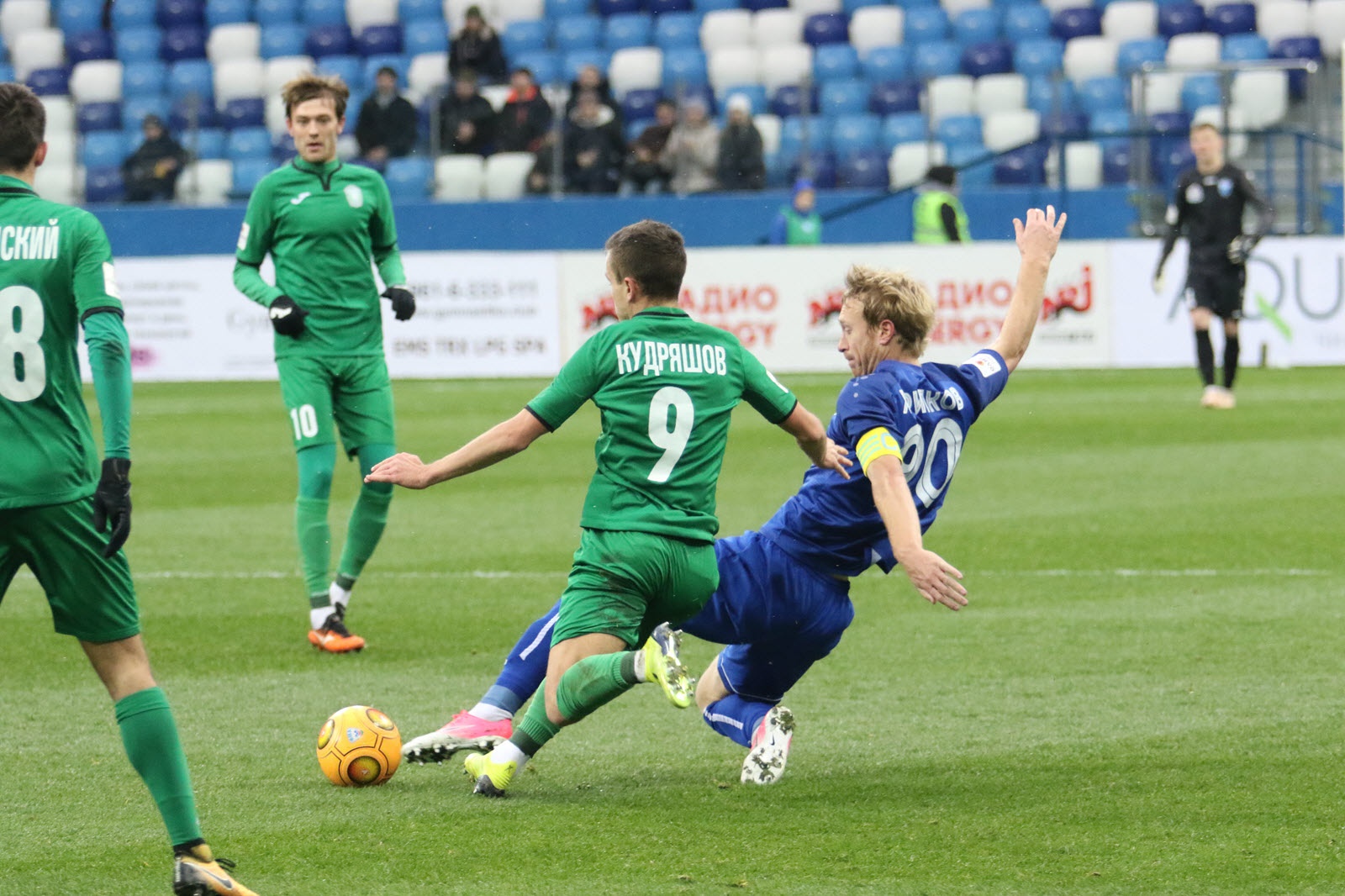 савин томь. футбольная команда томь. фк томь 2007. томь нижний. сергей передня тренер томь.